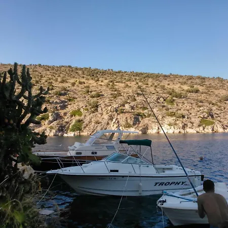 Agiannis La Piscine *